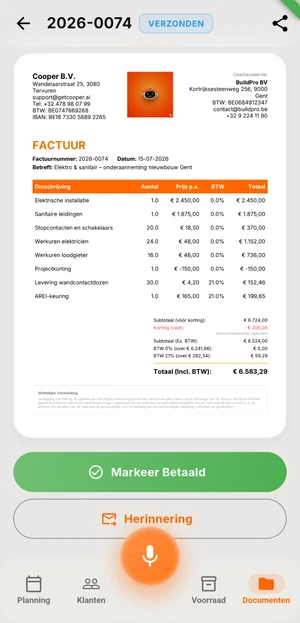 Een verzonden factuur in de Cooper-app aan BuildPro BV voor een nieuwbouw in Gent, met btw-verlegging en het totaalbedrag.